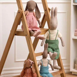 Maileg Rabbit - Плетена риза и гащеризон