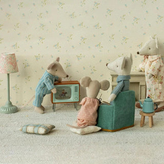 Maileg Grandma and Grandpa mice in cigarbox