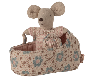 Maileg Бебе мишка в кош за носене - Rose