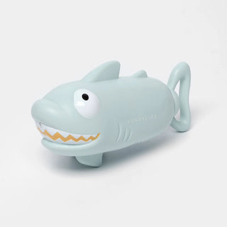 SUNNYLiFE Водна Пръскачка Shark Pastel Blue